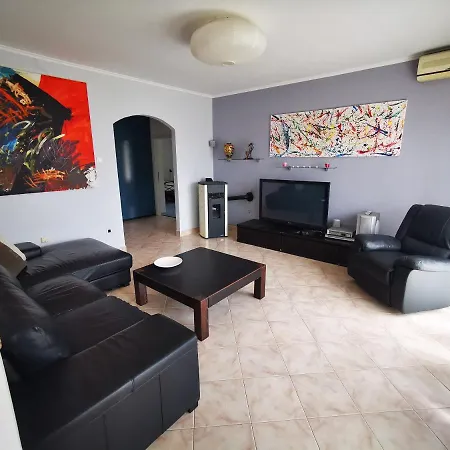 Apartment Mila *